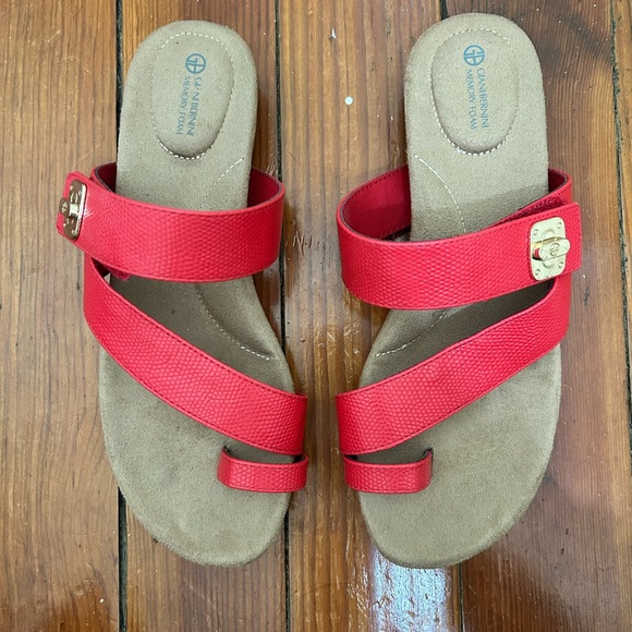 Women's Red Sandals - Picture 1 of 3